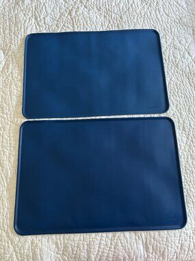 Amazon Basics Waterproof Non-Slip Silicone Pet Feeding Mat Raised Edges